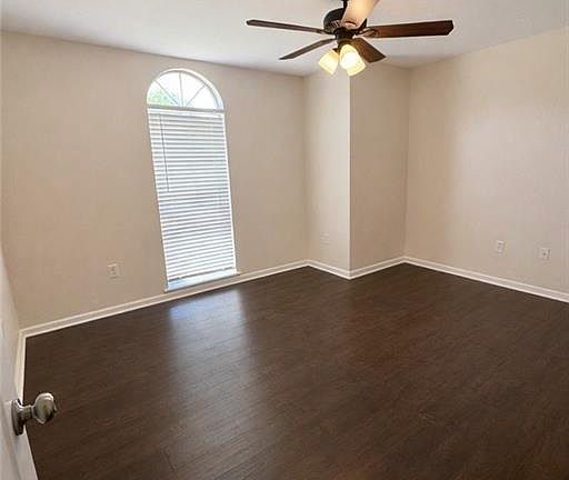 5th image of 17361 Lake Iris Ave