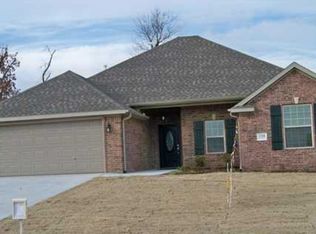 2166 Spring Creek Ave, Springdale, AR 72764