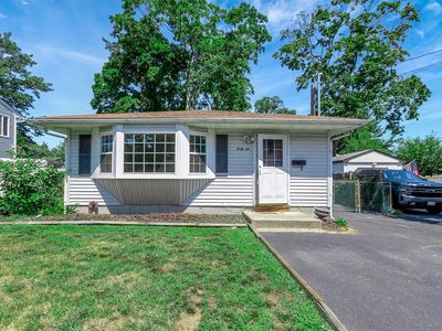 46 Blythe Road, Ronkonkoma, NY, 11779