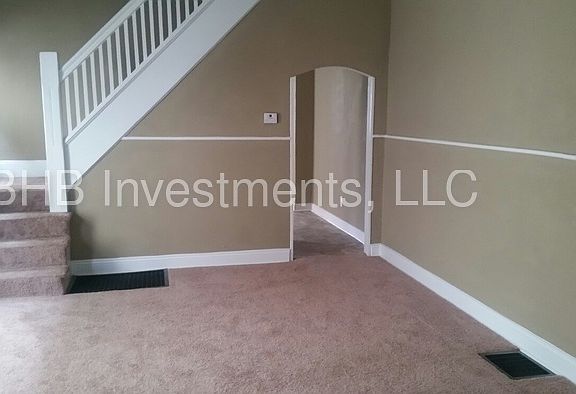 2nd image of 615 Jefferson Ave