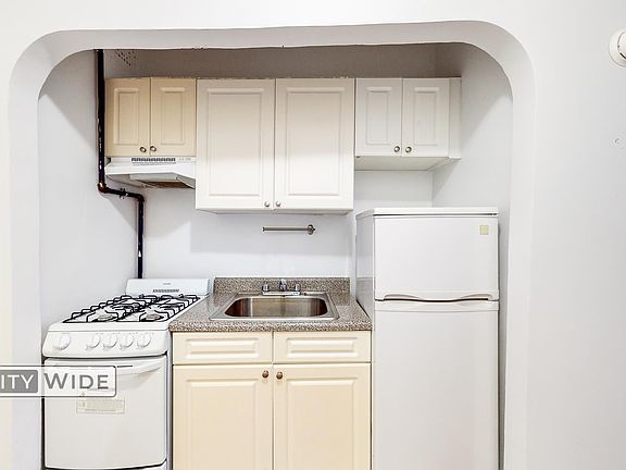 2nd image of 1073 1st Ave APT 34