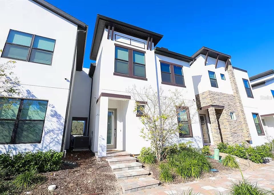 1st image of 216 Villa Domani Cir