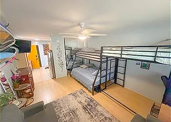 Studio, 300 sqft, $2,650 — Photo 2