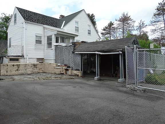 3rd image of 170 Hampstead St