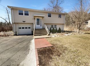 14 Sandy Brook Rd, Burlington, MA 01803
