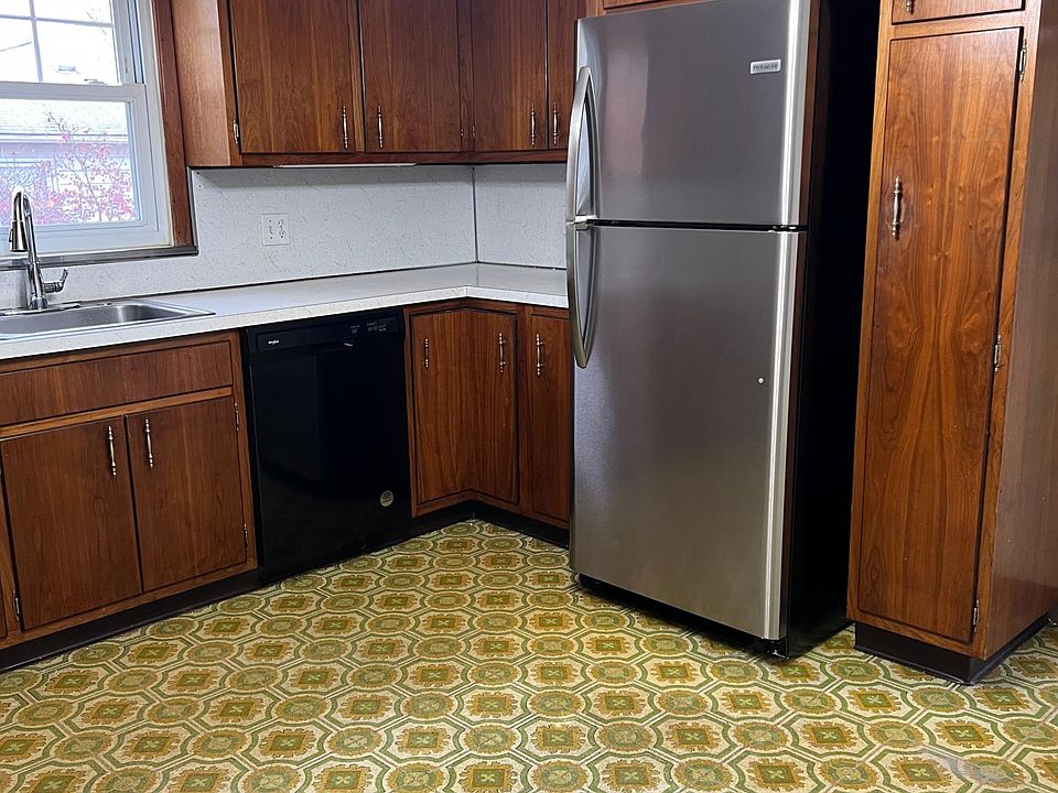 1st image of 10 5th St #1