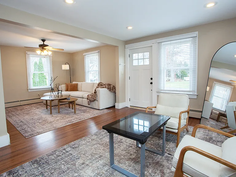 19 Fairview St — Photo 35