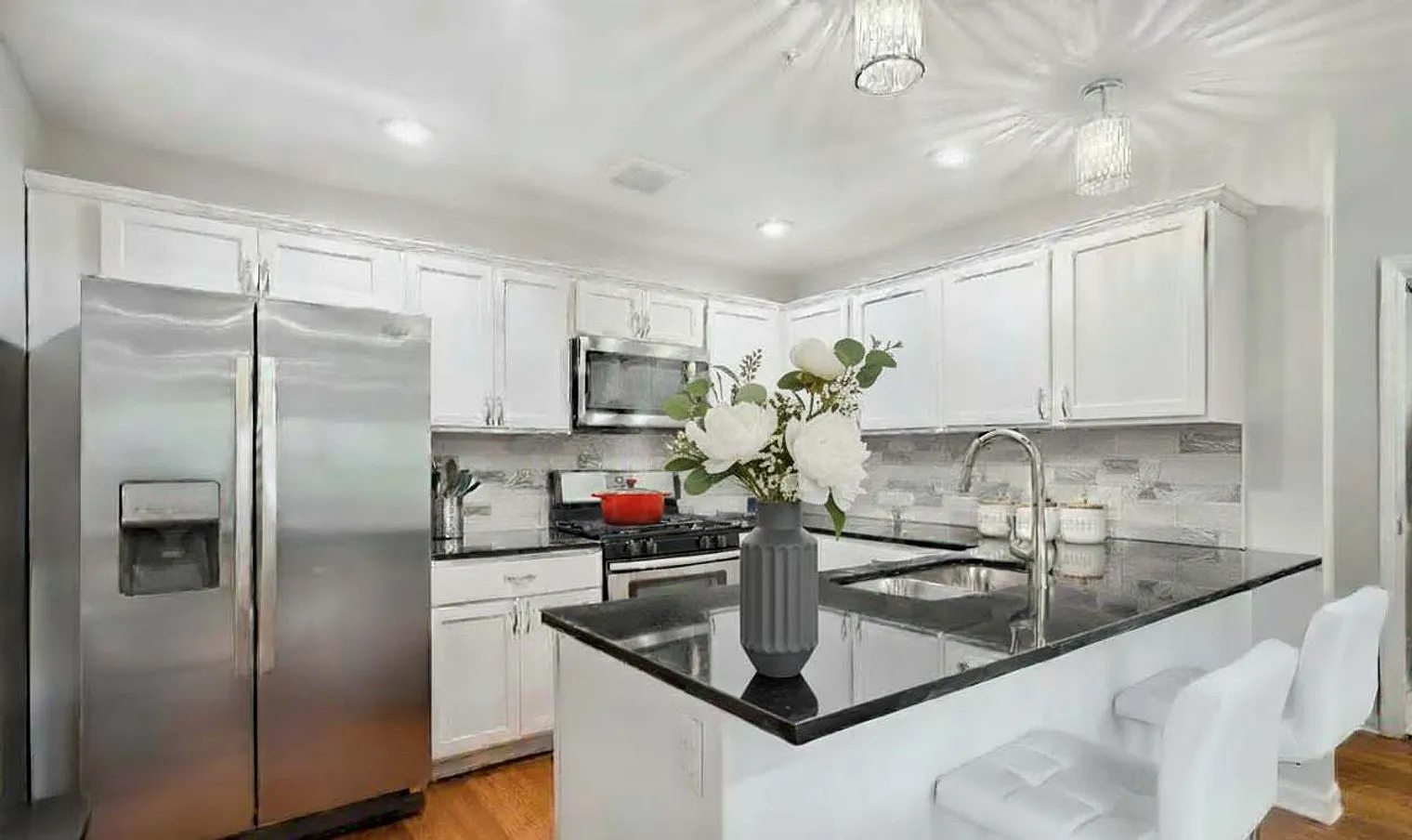 4 bed, 4.0 bath, 2260 sqft, $7,247 — Photo 3