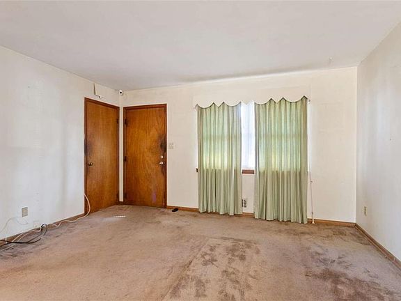 4th image of 2881 Gwendon Ter