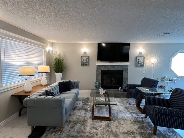 900 Chamise Way, Redding, CA 96002