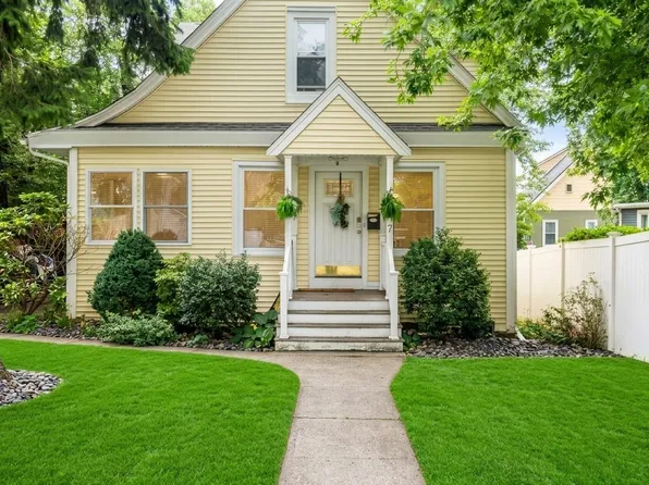 7 Kane St, Dorchester, MA 02125