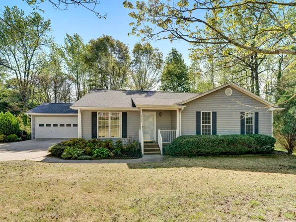 204 Eastwood Dr, Taylors, SC 29687