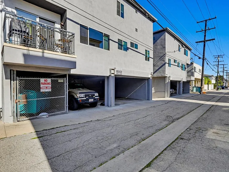 1424 12th St #B — Photo 11