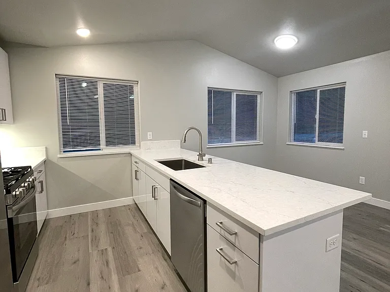 6150 W Karen St #2-4 — Photo 18