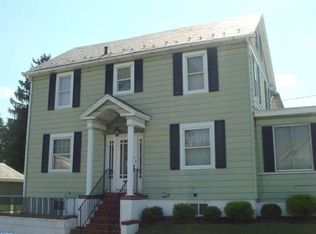 27 Redfern St, Hamilton, NJ 08610