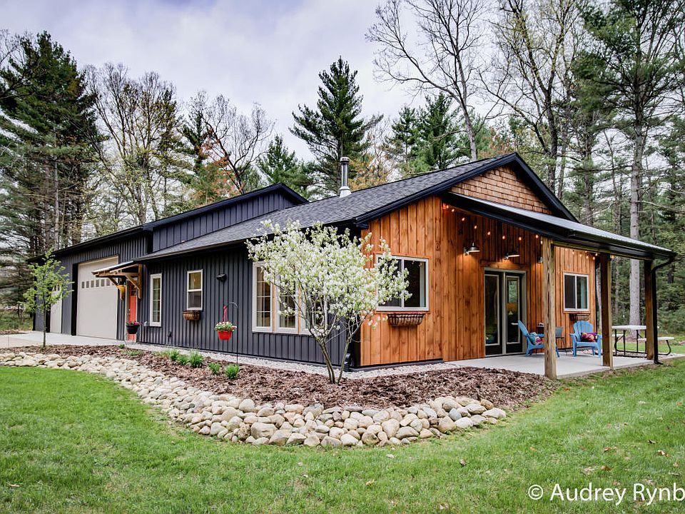 4372 S Spruce Ave, White Cloud, MI 49349 Zillow