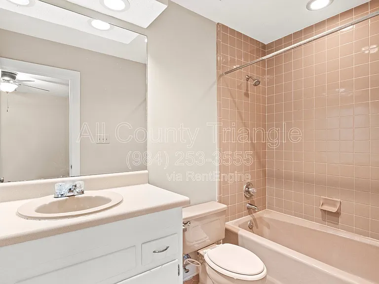 1619 Budwood Dr — Photo 24