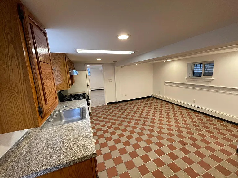 2909 Saint Theresa Ave #BASEMENT — Photo 2