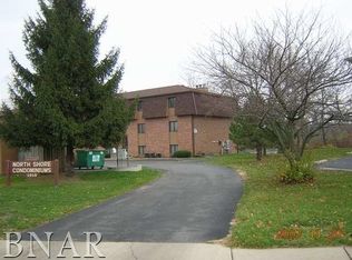 1010 Arlene Ct APT 11, Bloomington, IL 61701