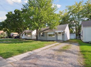 193 Lear Rd, Avon Lake, OH 44012