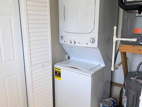 5th image of 4650 SW 65th Ave #4654