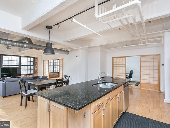 4th image of 234 Holliday St APT 206