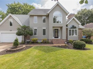 308 Shadowlake Dr, Chesapeake, VA 23320