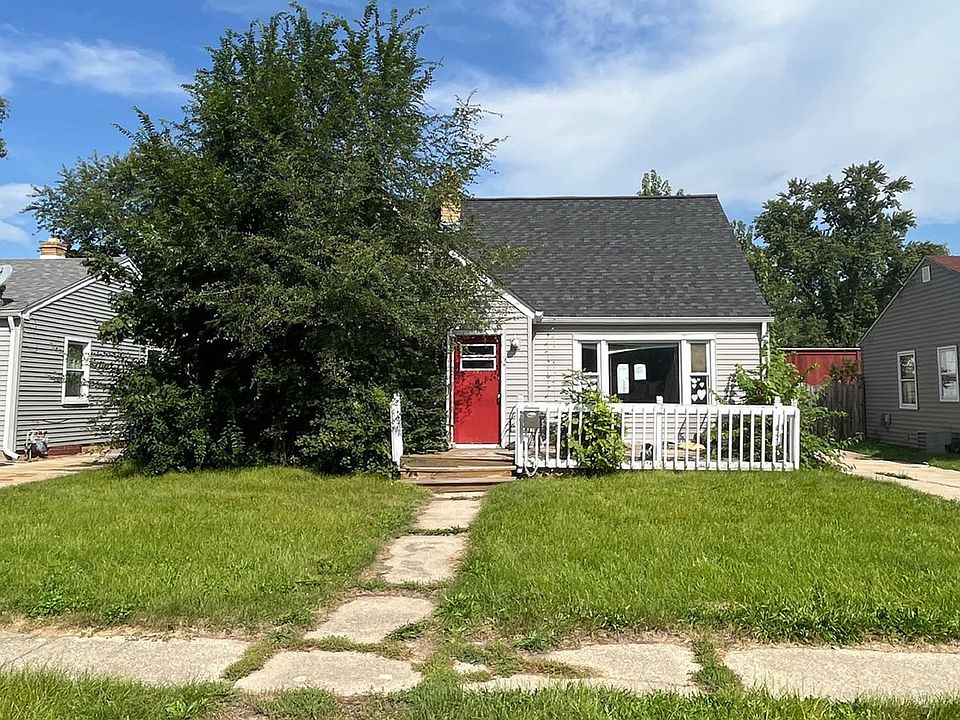 1st image of 2107 Pierce Ave