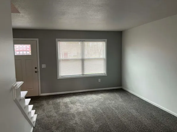 59-65emainst, 59-65 E Main St #12, North East, PA 16428