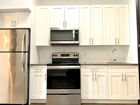 Rented by R New York | media 10