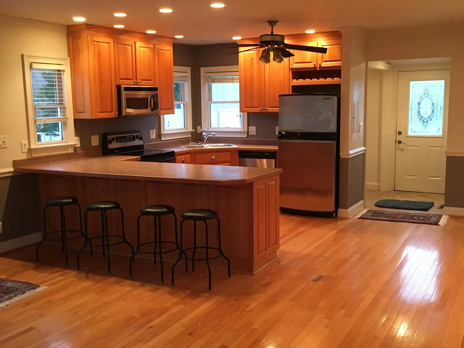 2 bed, 988 sqft, $1,700 — Photo 4