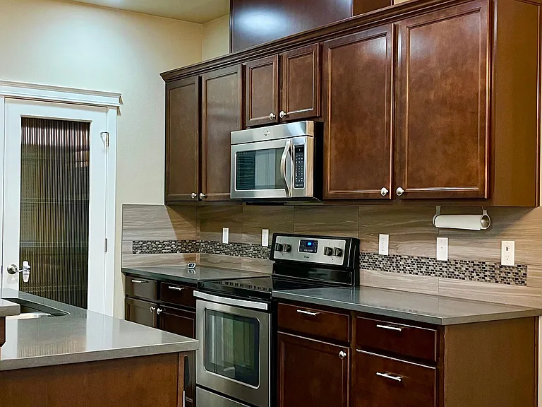 3831 Maritime Dr SW — Photo 8