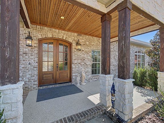 5th image of 105 Longleaf Way