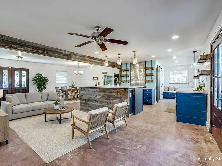 8503 Manhattan Dr — Photo 13
