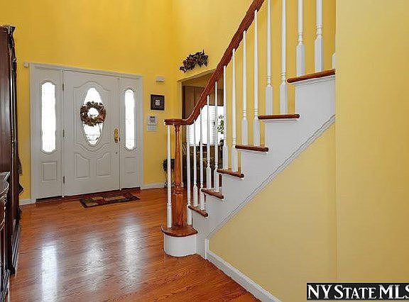 2nd image of 164 Doris Ave