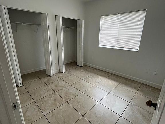 4th image of 252 SE 32nd Ter