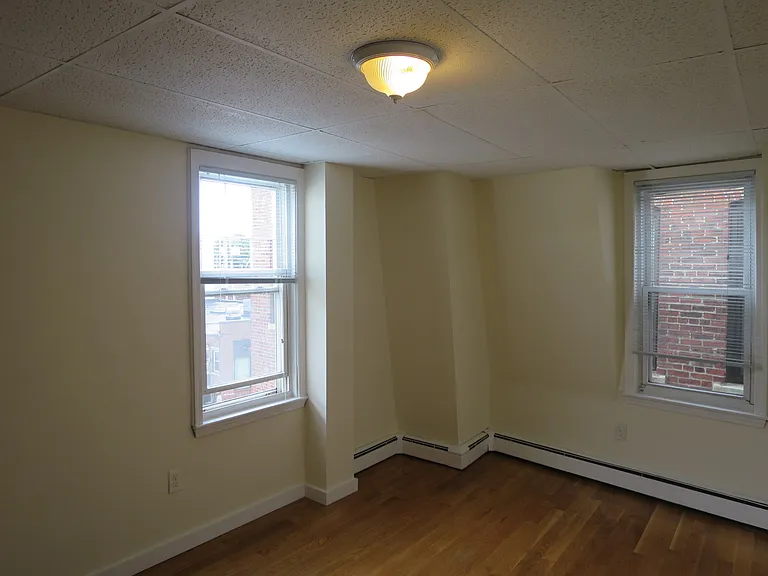 37 Davis Sq #6R — Photo 4