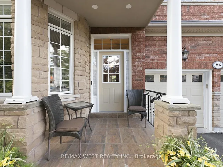 26 Magpie Cres — Photo 2