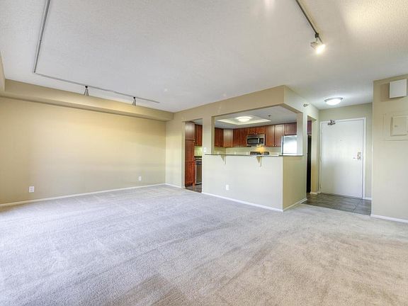 Living/Dining with Countertop Dining for 4-6