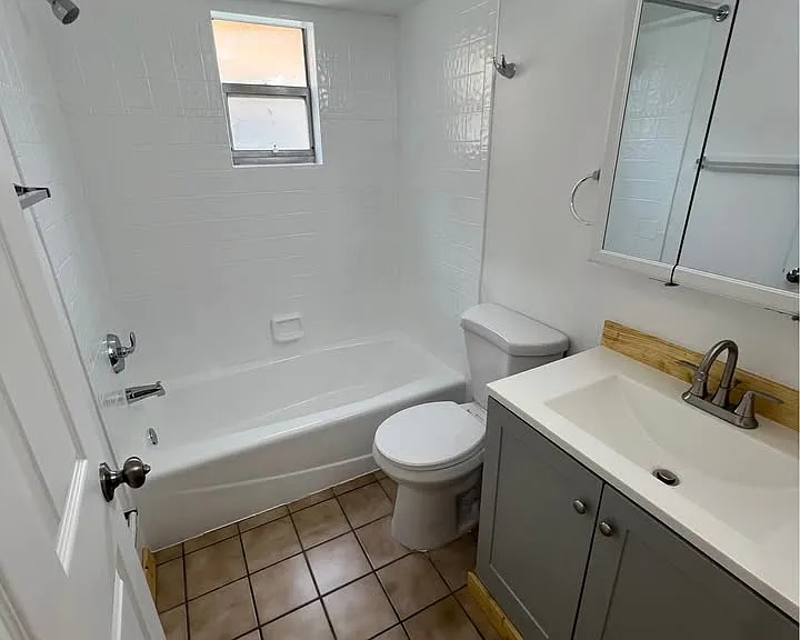 917 Royal Palm Dr — Photo 7