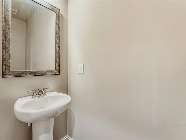2527R Pearl Ridge Trce — Photo 12