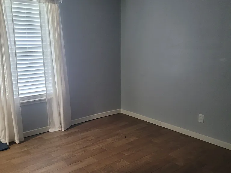 9819 Forest Hollow Dr — Photo 10