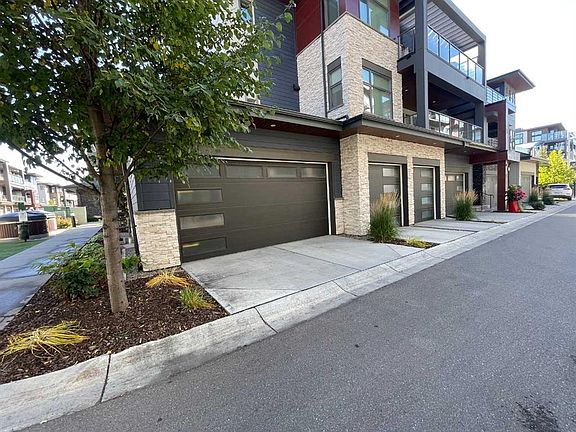 2nd image of 10 W Mahogany Cir SE #101
