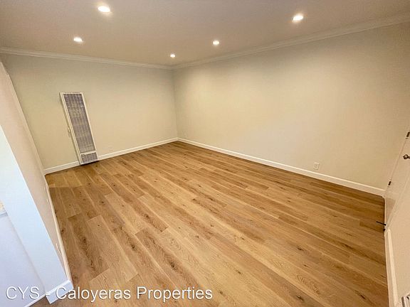 2nd image of 1549 S Westgate Ave #8