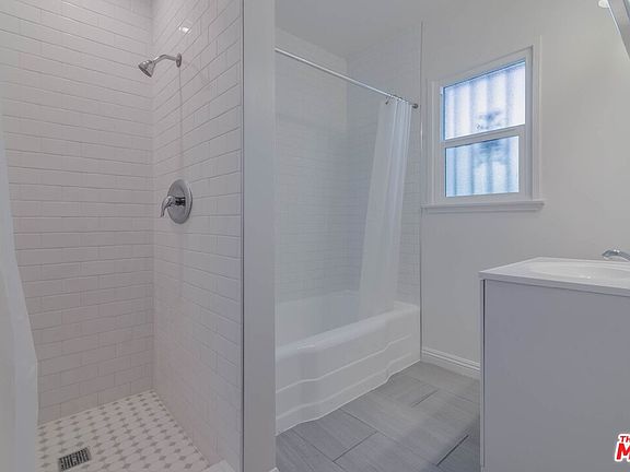 3rd image of 1448 S Sherbourne Dr #1A