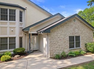 10292 W Deerwood Ln #39, Franklin, WI 53132
