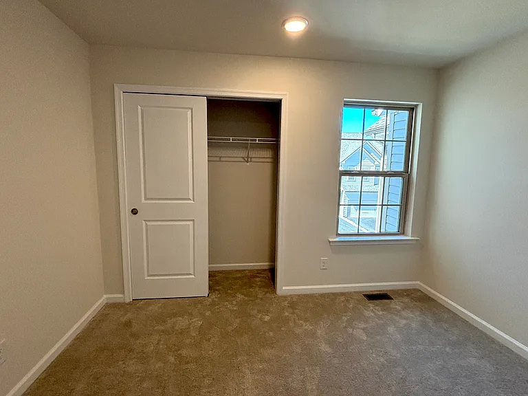 122 S Buck Tavern Way — Photo 16