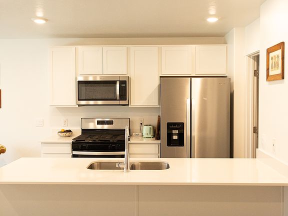 4th image of 903 E Sea Horse Ct