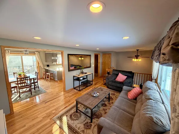 18203 Empire Trl, Farmington, MN 55024