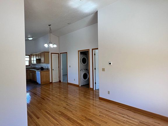 3rd image of 543 Minnesota Ave